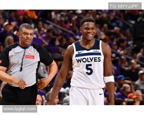 戈亚斯与格林蒂安激战正酣谁能在赛场上笑到最后